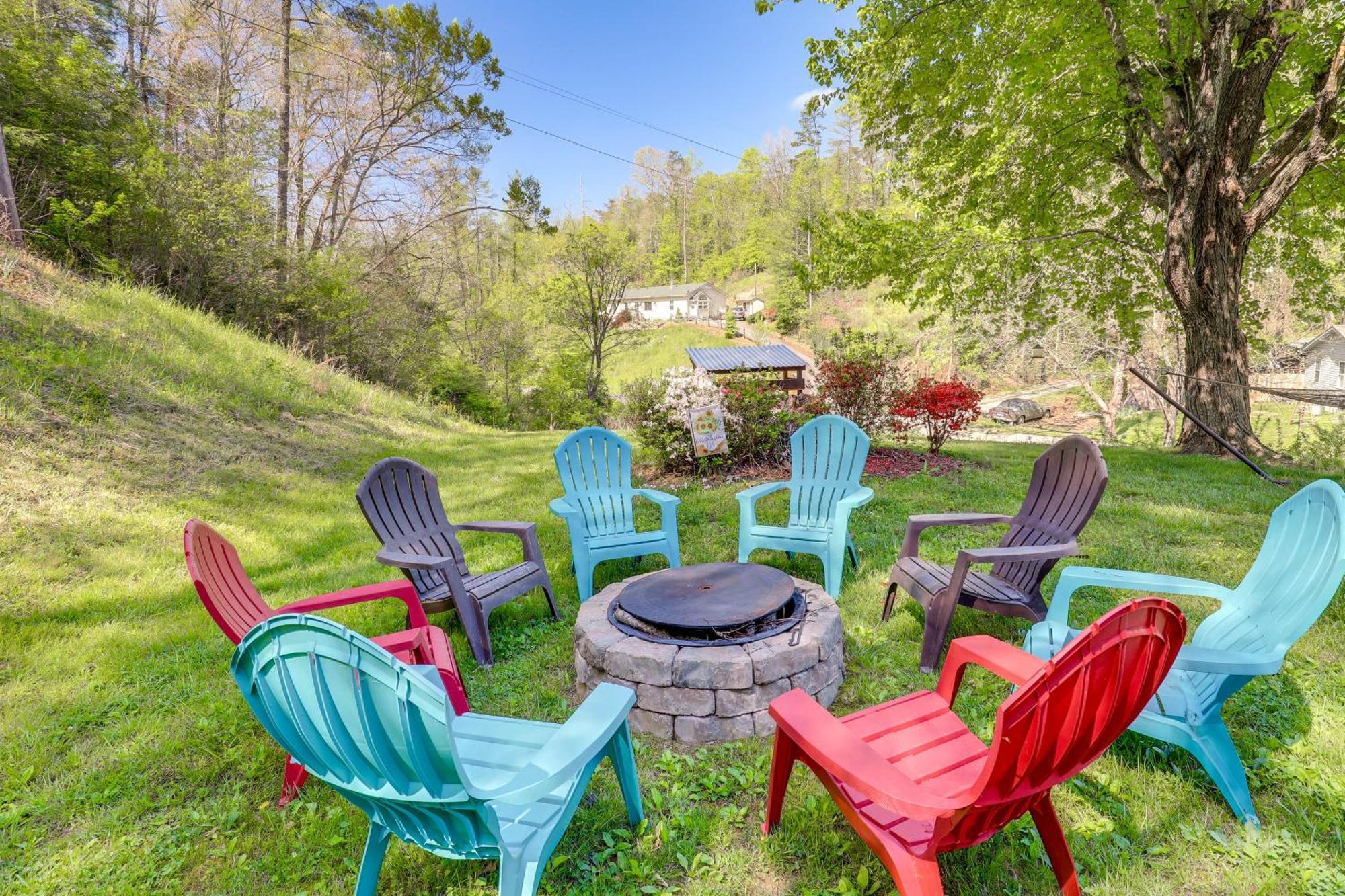 Updated Marshall Home With Fire Pit And Game Room! Dış mekan fotoğraf