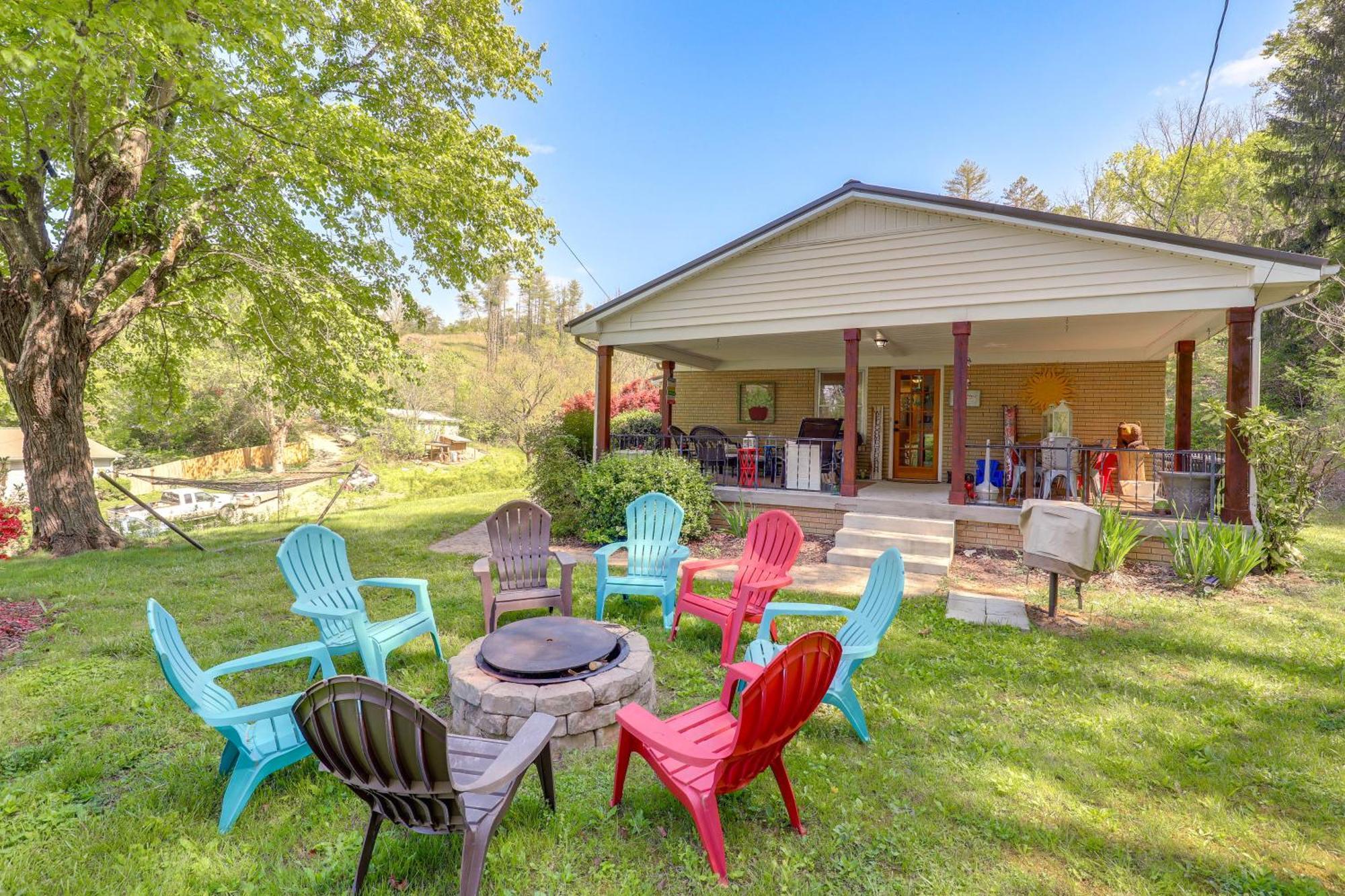 Updated Marshall Home With Fire Pit And Game Room! Dış mekan fotoğraf
